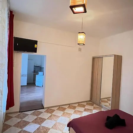 Apartmán затишна в центрі *